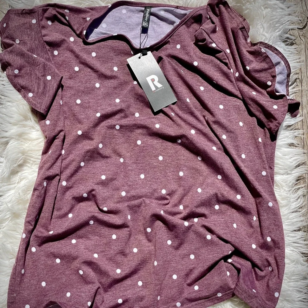 Ladies Top - Picture 1 of 3